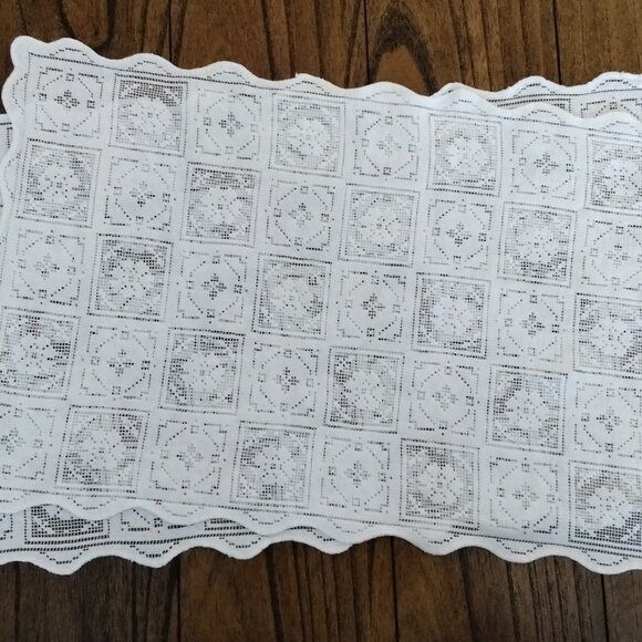 Vintage Lacy Table Runners - Set of 2 Matching White Rectangular/Squares Motif - Picture 5 of 6
